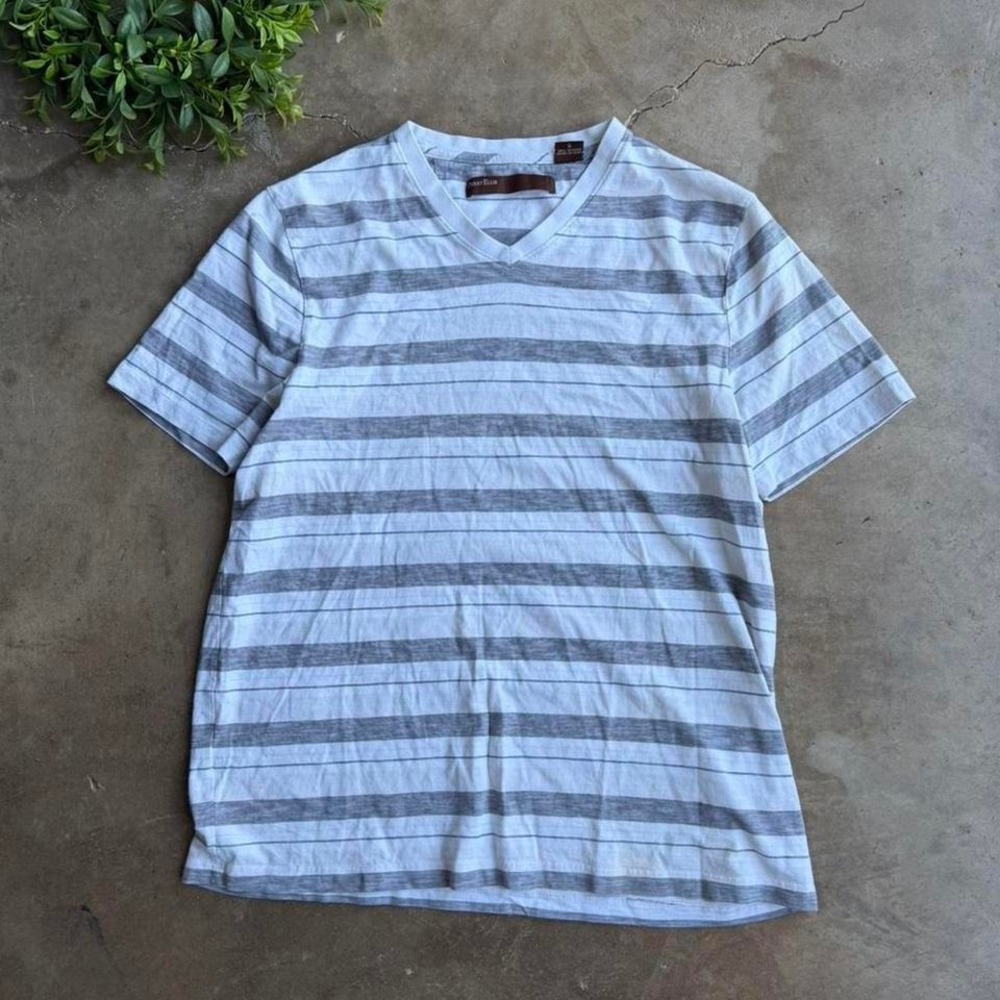 Vintage Y2K Perry Ellis white + grey striped V-neck t-shirt Y2K soccer core